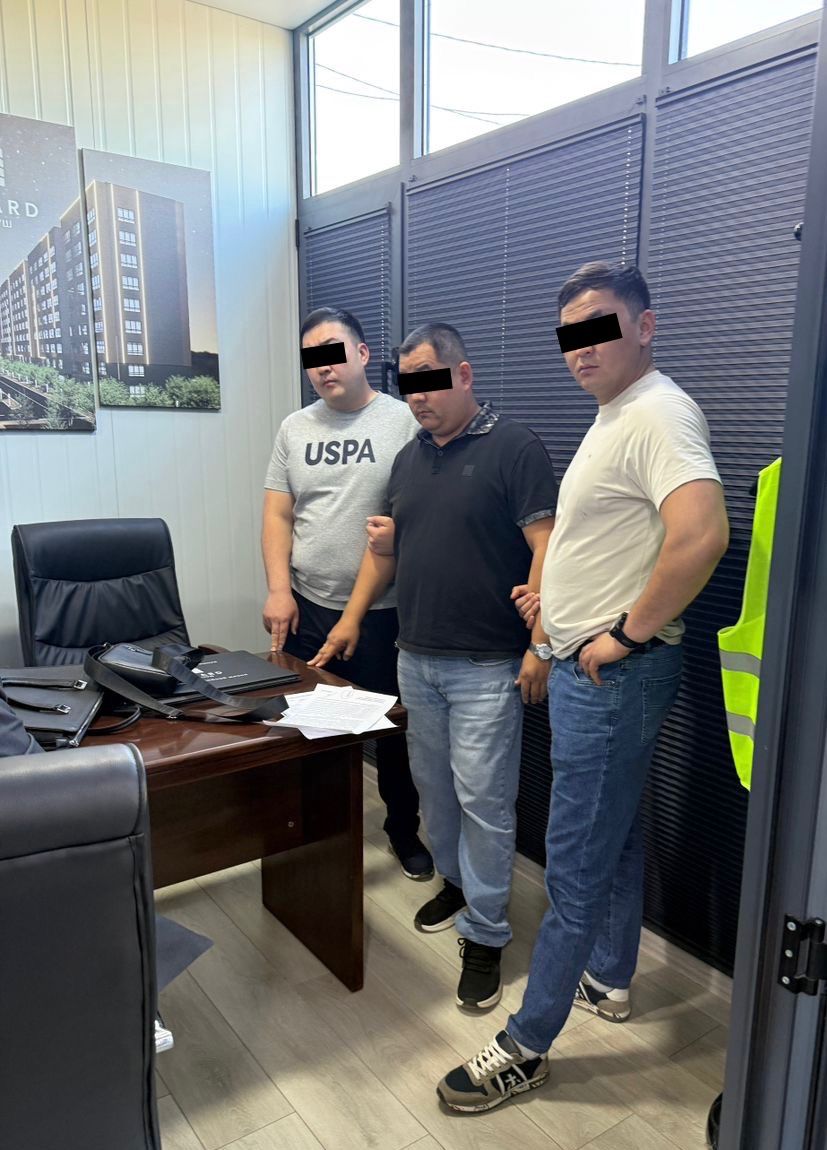 Photo 2026 05 18 11 18 52 3 в токмоке адвоката задержали по подозрению в вымогательстве $15 тыс