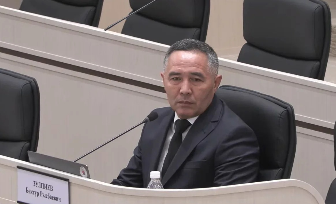 Алмаз Калыбаев назначен судьей Верховного суда