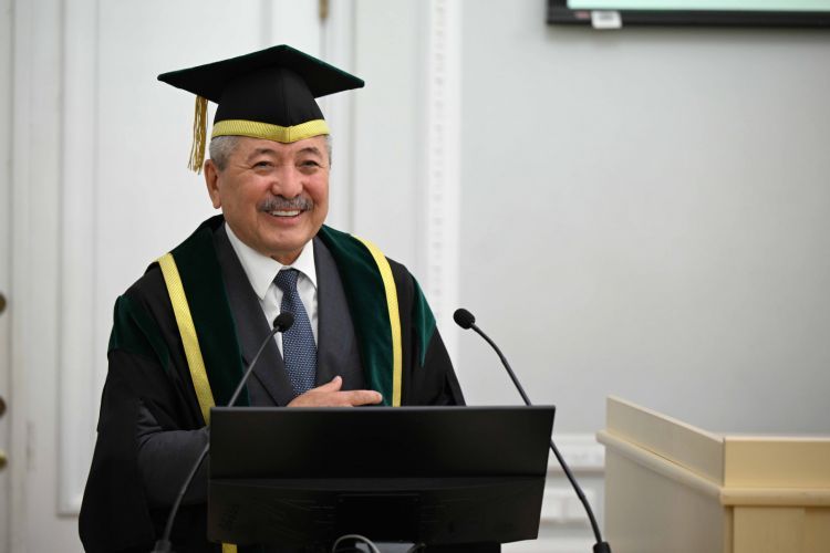 Глава кабмина Кыргызстана стал почетным доктором Петербургского государственного экономического университета