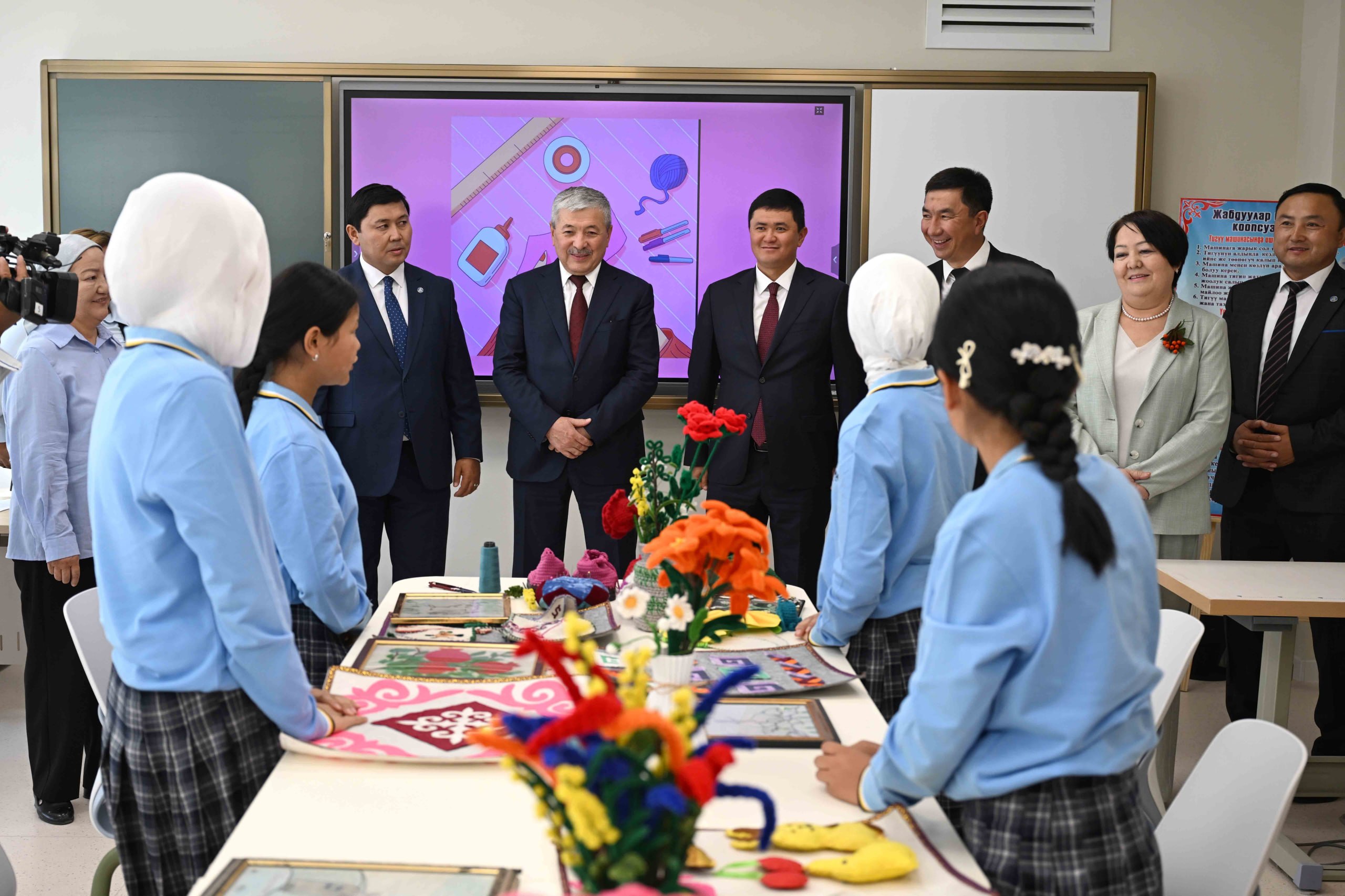 Photo 2026 09 15 14 16 45 манас шаарында "акылман" президенттик лицейи ачылды