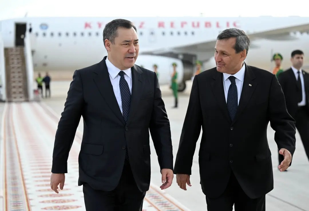 Садыр Жапаров прибыл в Туркменистан